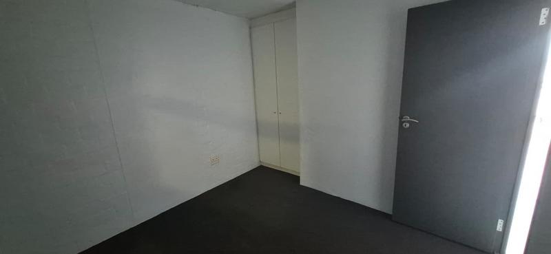 To Let 1 Bedroom Property for Rent in Wynberg Western Cape